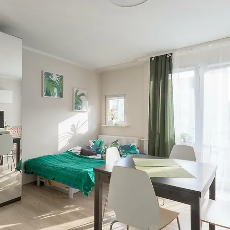 Green House - Stayinwroclaw Apartment